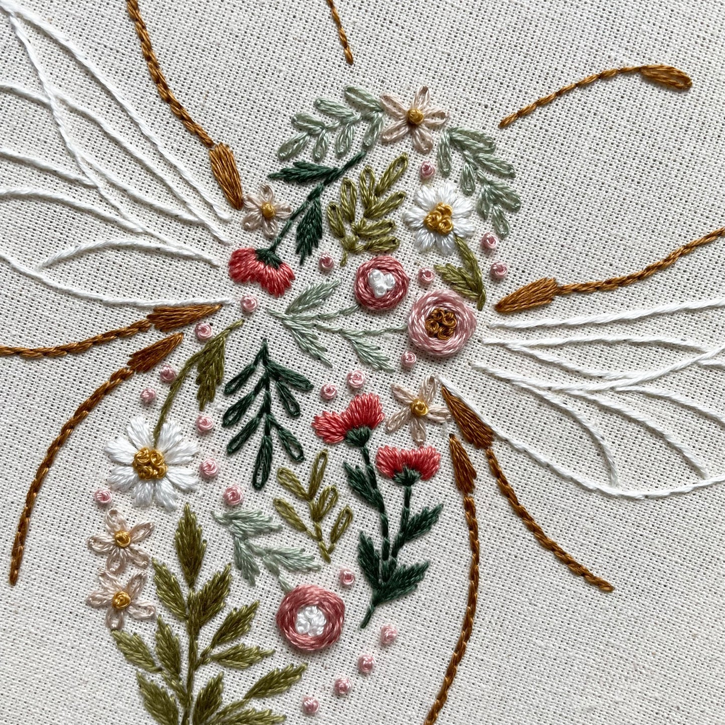 Wildflower Bee Embroidery Kit