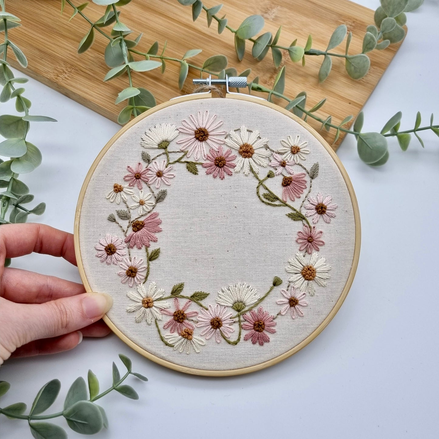 Daisy Chain Wreath Embroidery Kit