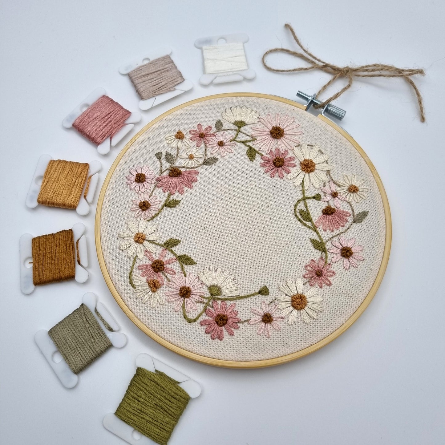 Daisy Chain Wreath Embroidery Kit